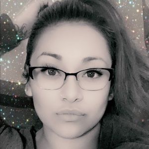 Meet your Posher, Lilly